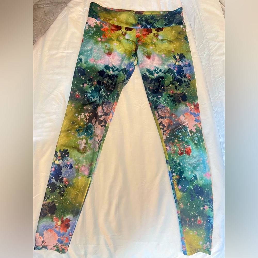 Onzie Green Multicolor Floral Galaxy Leggings